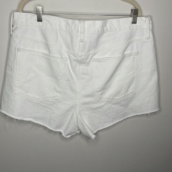 Madewell Relaxed Denim Shorts in Tile White - Picture 5 of 5
